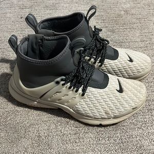 Nike high top tennis shoes